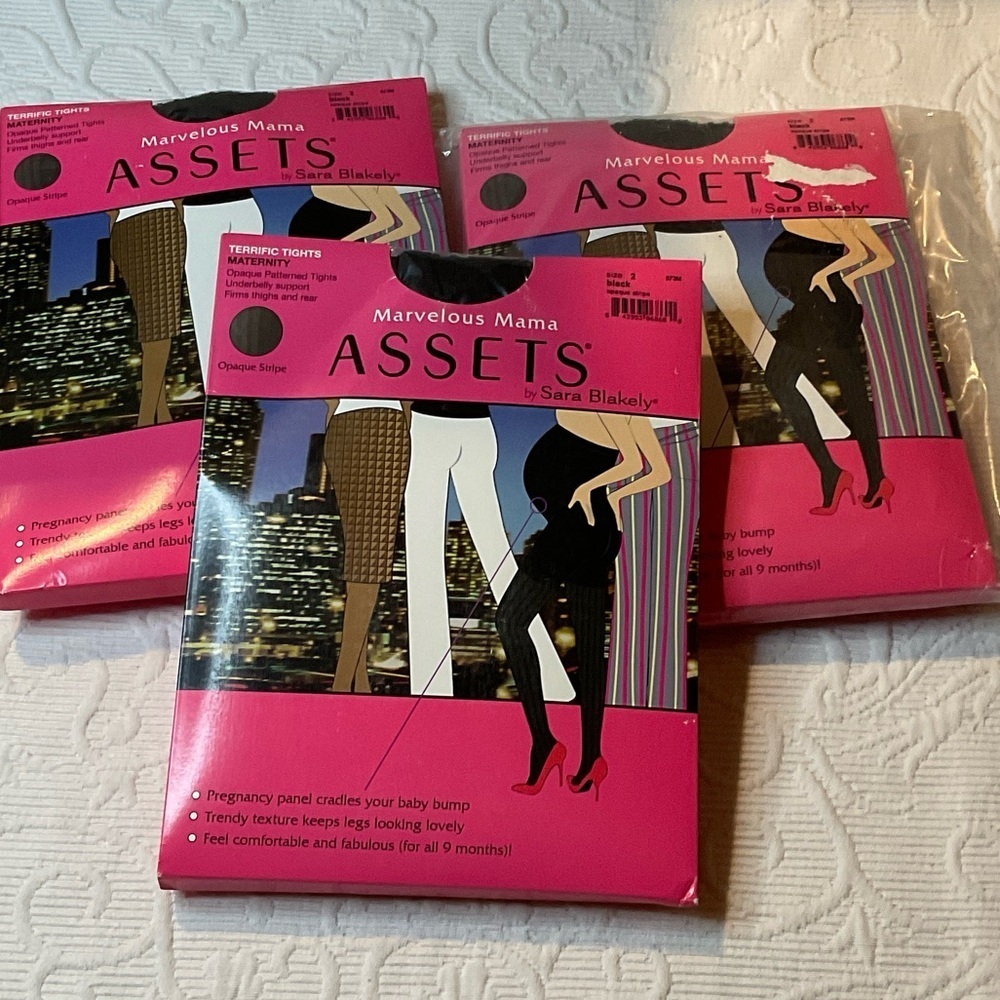 ASSETS by Sara Blakely Maternity Tights in Opaque Stripes. Size 2.